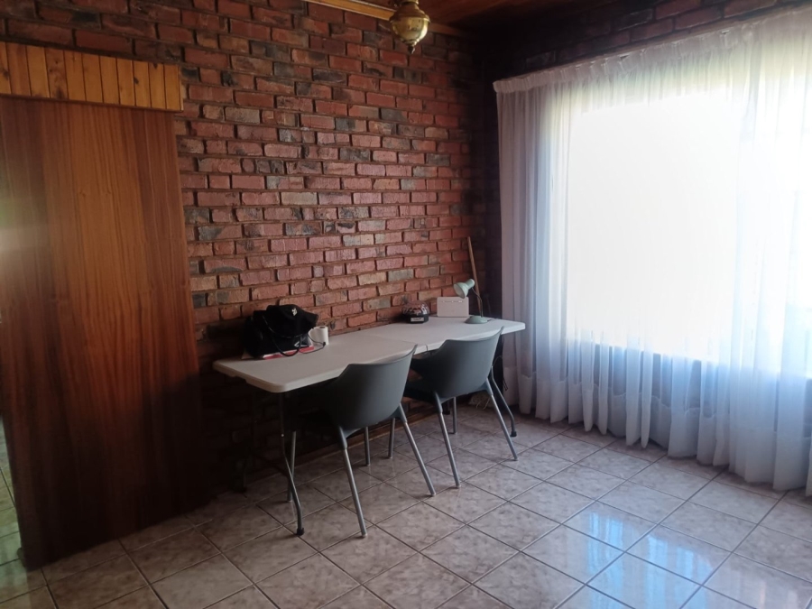 4 Bedroom Property for Sale in Royldene Northern Cape